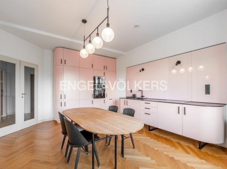 Pronájem bytu, 3+1, 120 m²