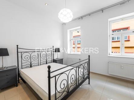 Pronájem bytu, 3+kk, 80 m²