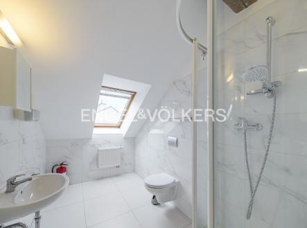 Pronájem kanceláře, 99 m²