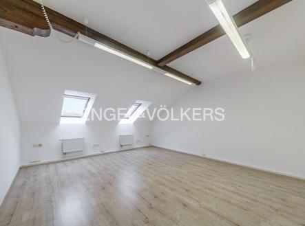 Pronájem kanceláře, 99 m²