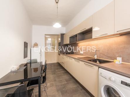 Pronájem bytu, 4+1, 140 m²