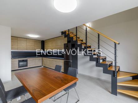 Pronájem bytu, 4+kk, 108 m²