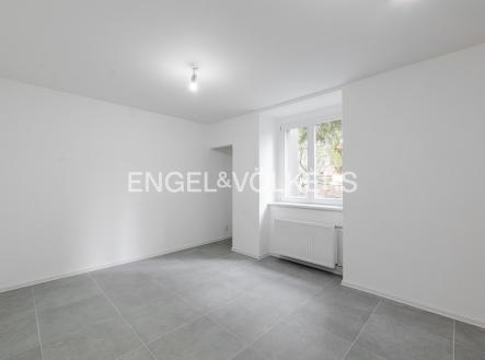 Pronájem bytu, 1+kk, 33 m²