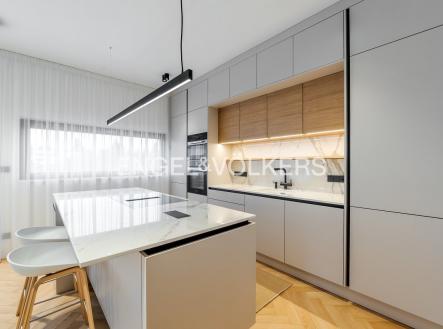 Pronájem bytu, 3+kk, 75 m²