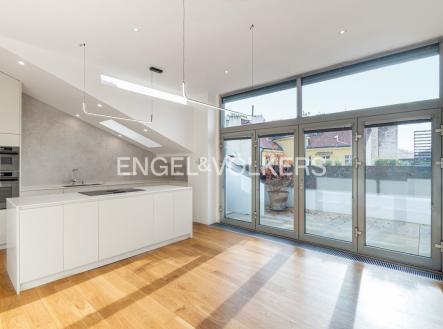 Pronájem bytu, 5+1, 220 m²