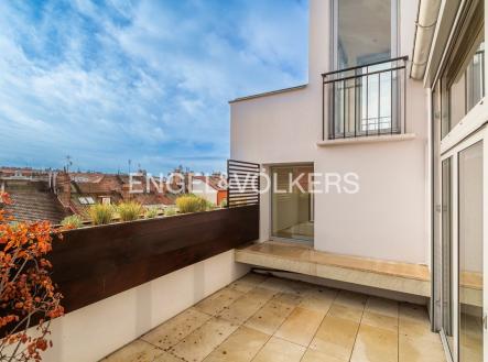 Pronájem bytu, 5+1, 220 m²