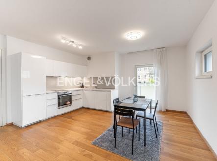Pronájem bytu, 2+kk, 75 m²