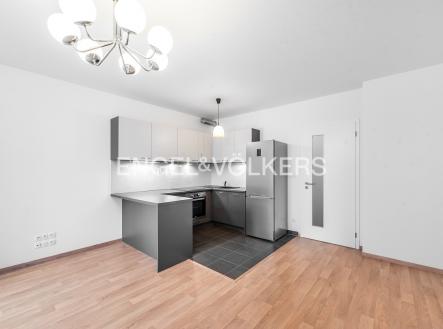 Pronájem bytu, 3+kk, 77 m²
