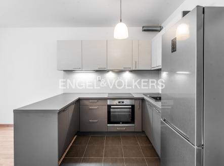 Pronájem bytu, 3+kk, 77 m²