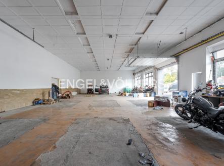 Pronájem komerčního objektu, sklad, 300 m²