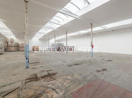 Pronájem komerčního objektu, sklad, 499 m²