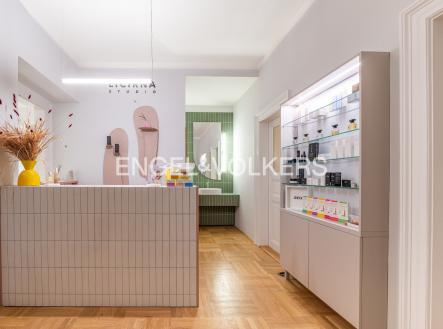 Prodej obchodní prostor, 108 m²