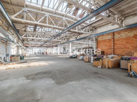 Pronájem komerčního objektu, sklad, 648 m²