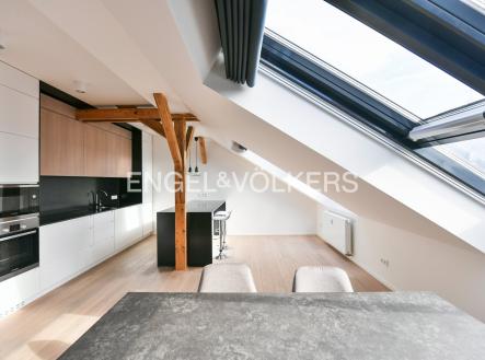 Pronájem bytu, 3+kk, 156 m²