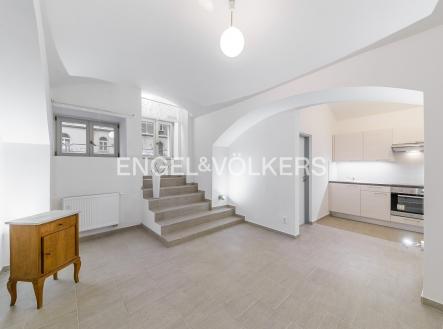 Pronájem bytu, 2+kk, 60 m² obrázek