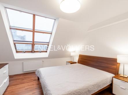 Pronájem bytu, 2+kk, 68 m²