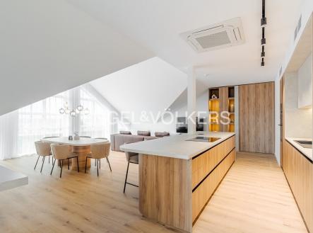 Pronájem bytu, 2+kk, 112 m²