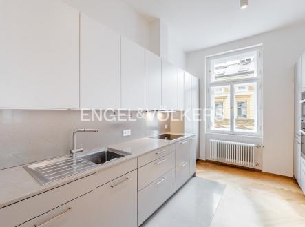 Pronájem bytu, 4+kk, 193 m²