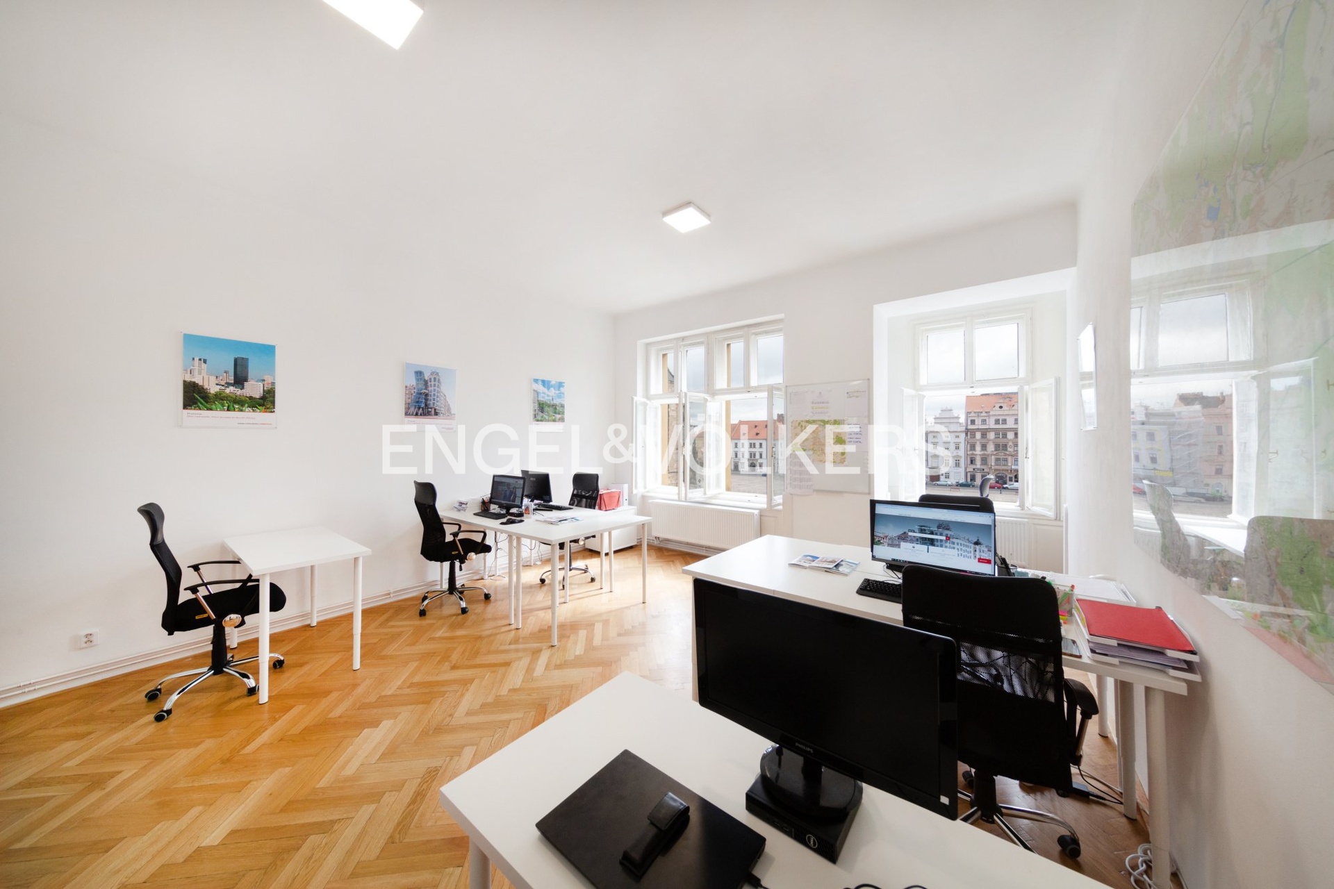 F_0042_D14_1665_exposé_(2008x1339px)