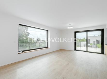 Pronájem domu/vily, 290 m²