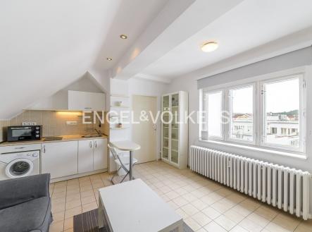 Pronájem bytu, 1+1, 38 m²