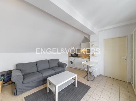 Pronájem bytu, 1+1, 38 m²