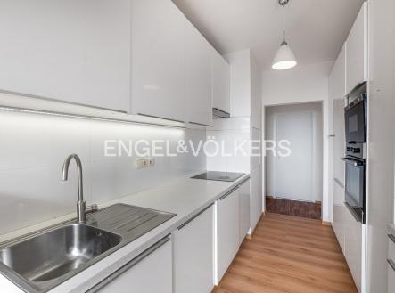 Pronájem bytu, 4+kk, 90 m²