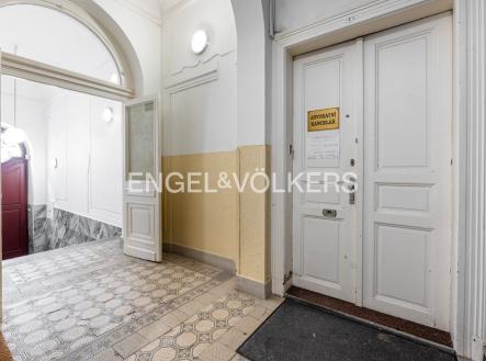 Pronájem obchodní prostor, 146 m²