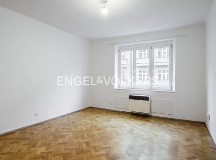 Pronájem bytu, 1+kk, 35 m²