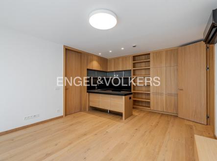 Pronájem bytu, 3+kk, 69 m²