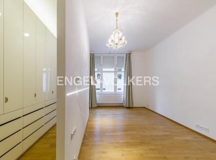 Pronájem bytu, 3+kk, 137 m²