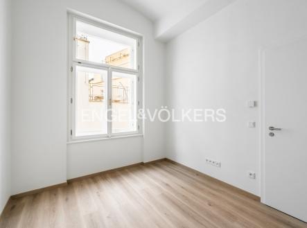 Pronájem bytu, 2+kk, 37 m²
