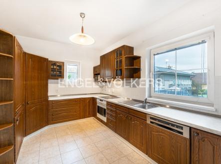 Pronájem domu/vily, 251 m²