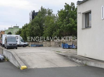 Pronájem komerčního objektu, jiný, 100 m²