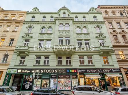 Pronájem kanceláře, 67 m²