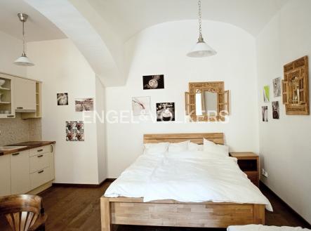 Pronájem bytu, 1+kk, 32 m²