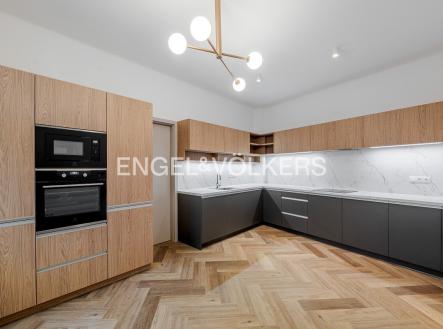 Pronájem bytu, 3+1, 126 m²