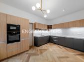 Pronájem bytu, 3+1, 126 m²