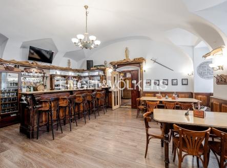 Pronájem restaurace, 374 m²