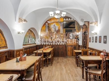 Pronájem restaurace, 374 m²