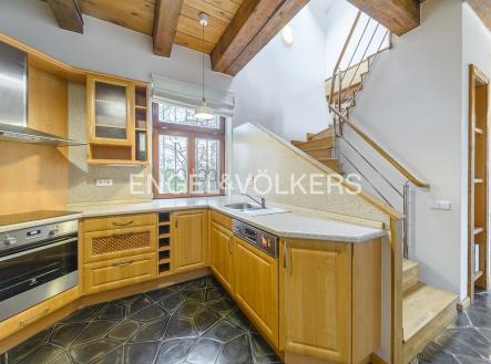 Pronájem bytu, 4+kk, 170 m²