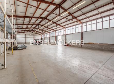 Pronájem komerčního objektu, sklad, 663 m²
