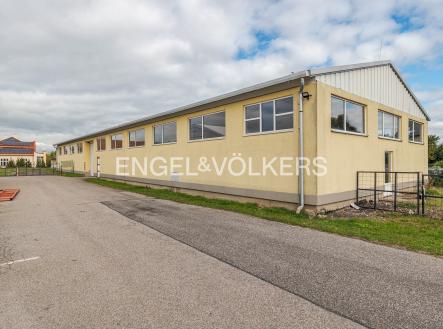 Pronájem komerčního objektu, sklad, 559 m²