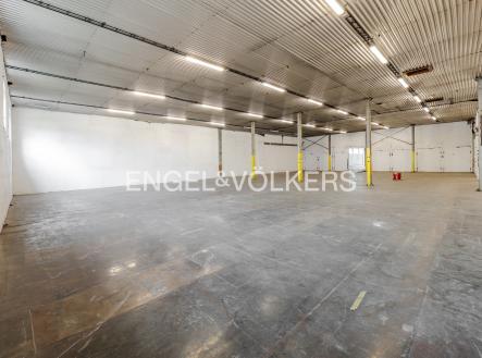 Pronájem komerčního objektu, sklad, 1 321 m²