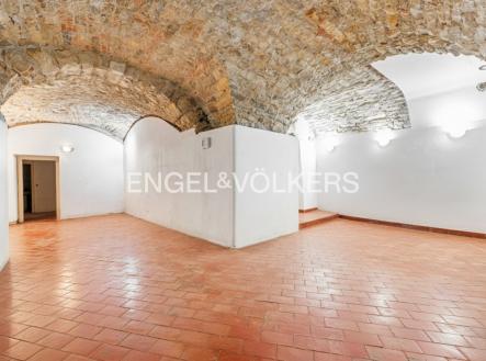 Prodej obchodní prostor, 152 m²