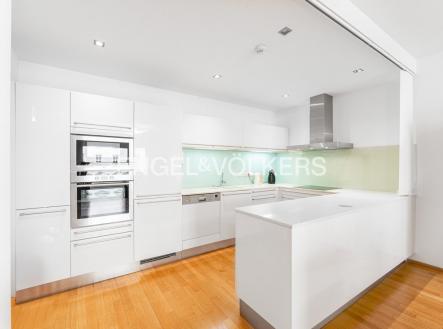 Pronájem bytu, 4+kk, 130 m²