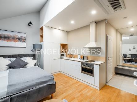 Pronájem bytu, 1+kk, 27 m²