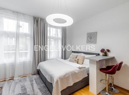 Pronájem bytu, 1+kk, 30 m²