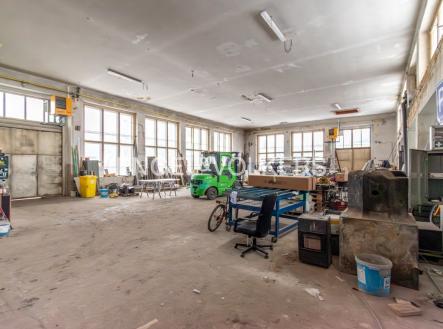 Pronájem komerčního objektu, sklad, 474 m²