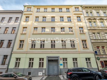 Pronájem kanceláře, 112 m²